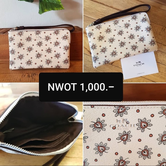 NWOT Coach adorable wristlet!! PRICE FIRM - Picture 2 of 6